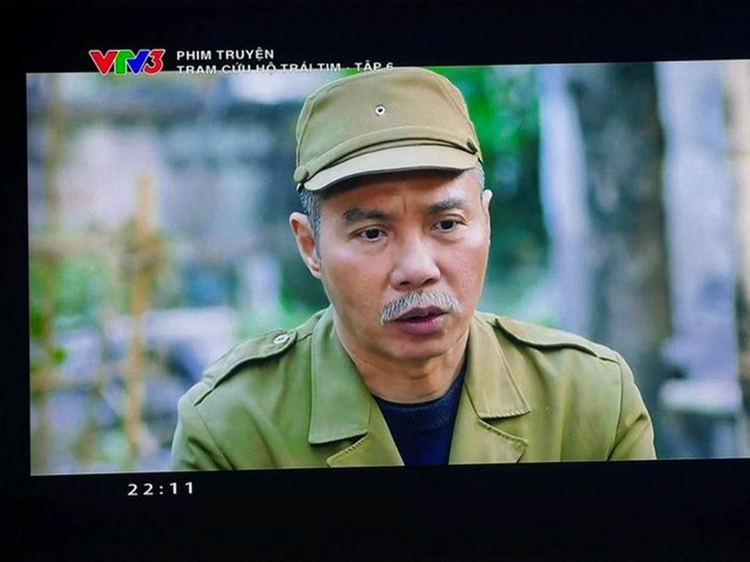 Nam NSND lấy vợ được 6 tháng bị đột quỵ: Vượt mặc cảm sống vui vẻ, được vợ kém 15 tuổi chiều chuộng-7