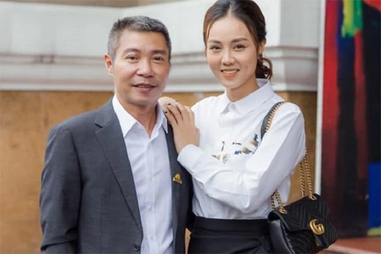 Nam NSND lấy vợ được 6 tháng bị đột quỵ: Vượt mặc cảm sống vui vẻ, được vợ kém 15 tuổi chiều chuộng