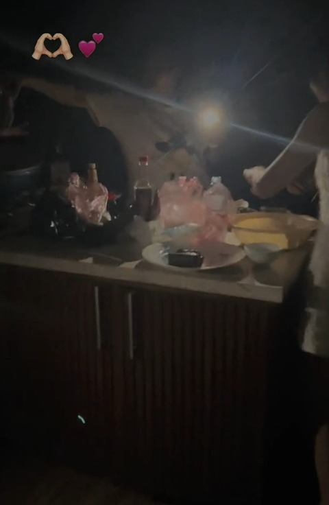 Đây chính là thanh niên số nhọ nhất kỳ nghỉ lễ: Đi biển chữa lành thì cả đảo mất điện tối om, muỗi vo ve bủa vây tứ phía!-4