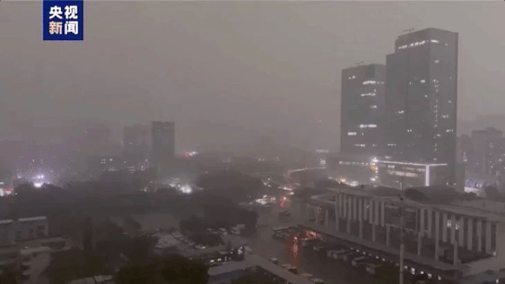 Lốc xoáy mạnh khiến 5 người chết và 33 người bị thương ở Quảng Châu (Trung Quốc)-1