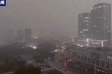Lốc xoáy mạnh khiến 5 người chết và 33 người bị thương ở Quảng Châu (Trung Quốc)