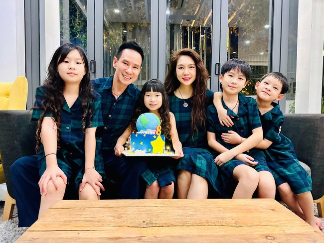 Bà xã Lý Hải làm đẹp bằng 1 loại lá để trẻ trung, chị em trước khi học theo nên ghi nhớ 1 nguyên tắc chống nắng của bác sĩ-1