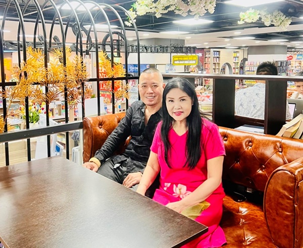 2 nữ NSND lỡ dở 1 lần đò vẫn được chồng kém 6-7 tuổi yêu say đắm, cưng chiều suốt vài thập kỷ-2