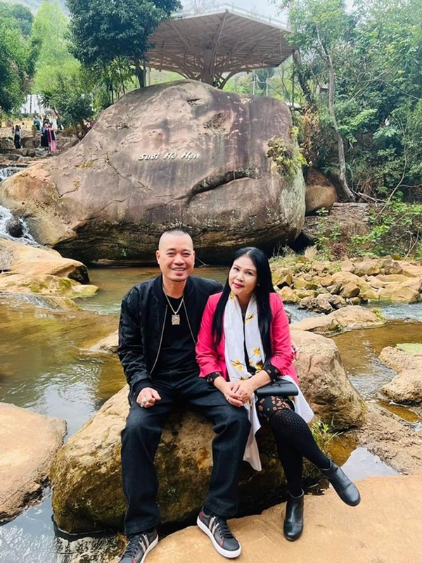 2 nữ NSND lỡ dở 1 lần đò vẫn được chồng kém 6-7 tuổi yêu say đắm, cưng chiều suốt vài thập kỷ-3