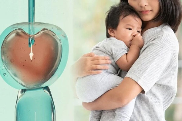 Tiểu tam che kín mặt ngồi trên khán đài xem người tình đá bóng giải Euro-3