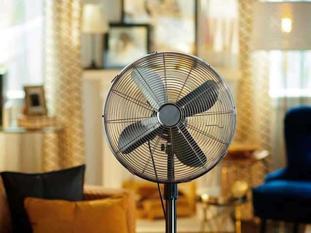 Tối đi ngủ đừng chĩa quạt vào người, đây mới là mẹo dùng quạt chuẩn chuyên gia, chống nóng siêu đỉnh-2