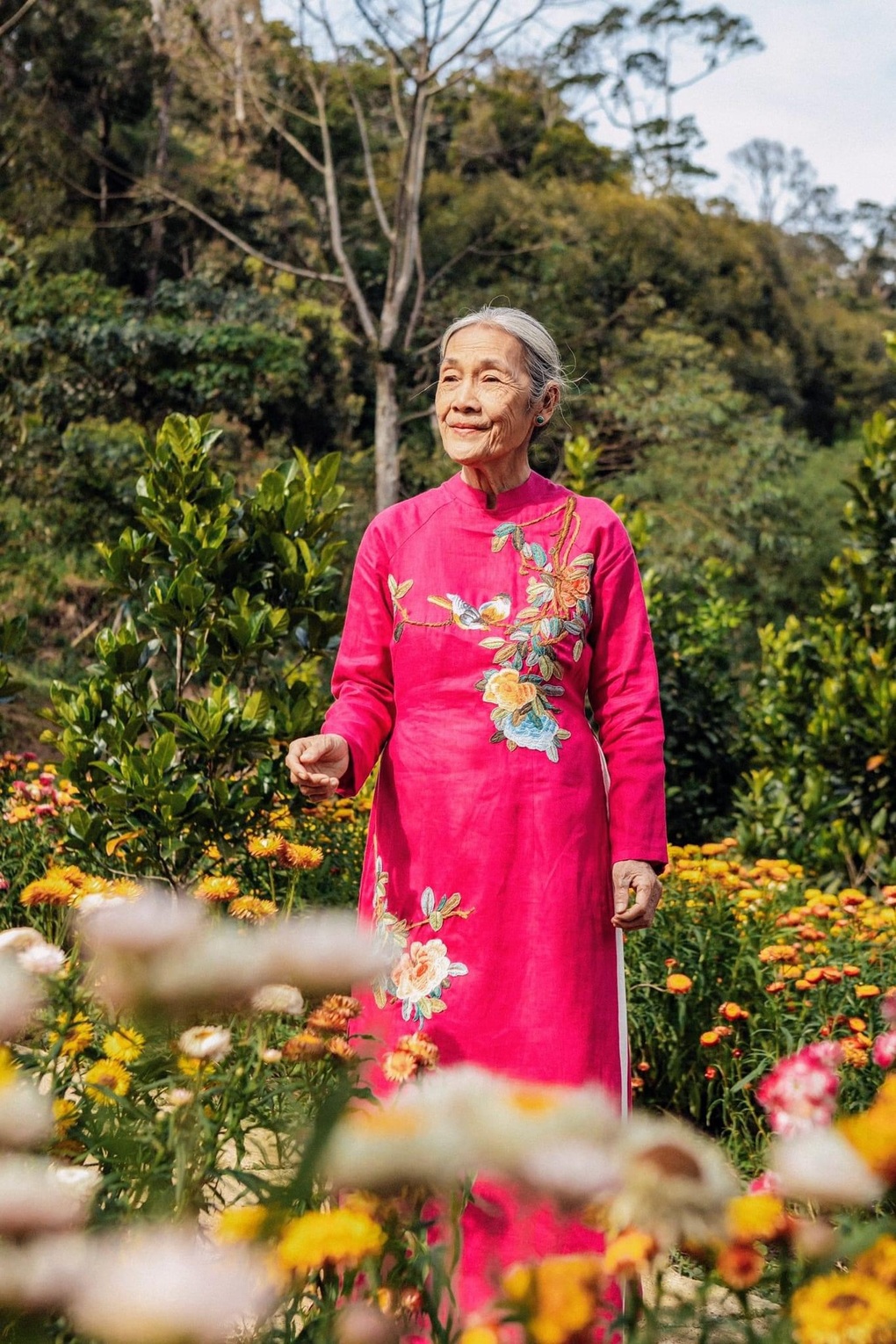 Nữ chính lớn tuổi nhất Lật mặt 7: Đóng gần 700 vai, từng bị quỵt cát-xê-4