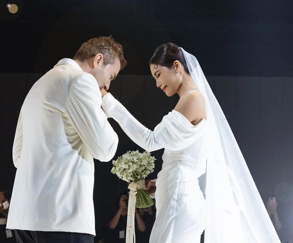 Siêu mẫu Minh Tú: Chồng tôi không cần một người vợ giỏi nữ công gia chánh-2