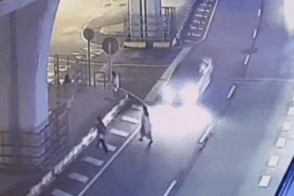 Say rượu, tài xế ô tô tông trúng người phụ nữ rồi phóng xe bỏ chạy