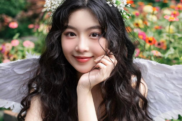 Quyền Linh xúc động suýt khóc mấy lần trong ngày con gái tốt nghiệp-5