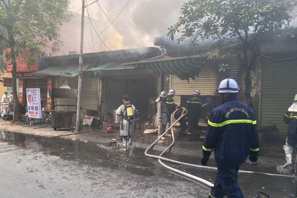 Cháy tại một bệnh viện nhi ở Hải Phòng-3