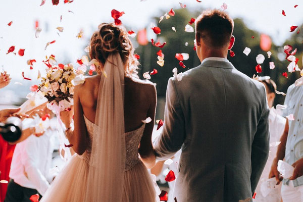 Không có tiền đưa con đi nghỉ lễ, tôi bị chồng đay nghiến là đàn bà vô dụng-2