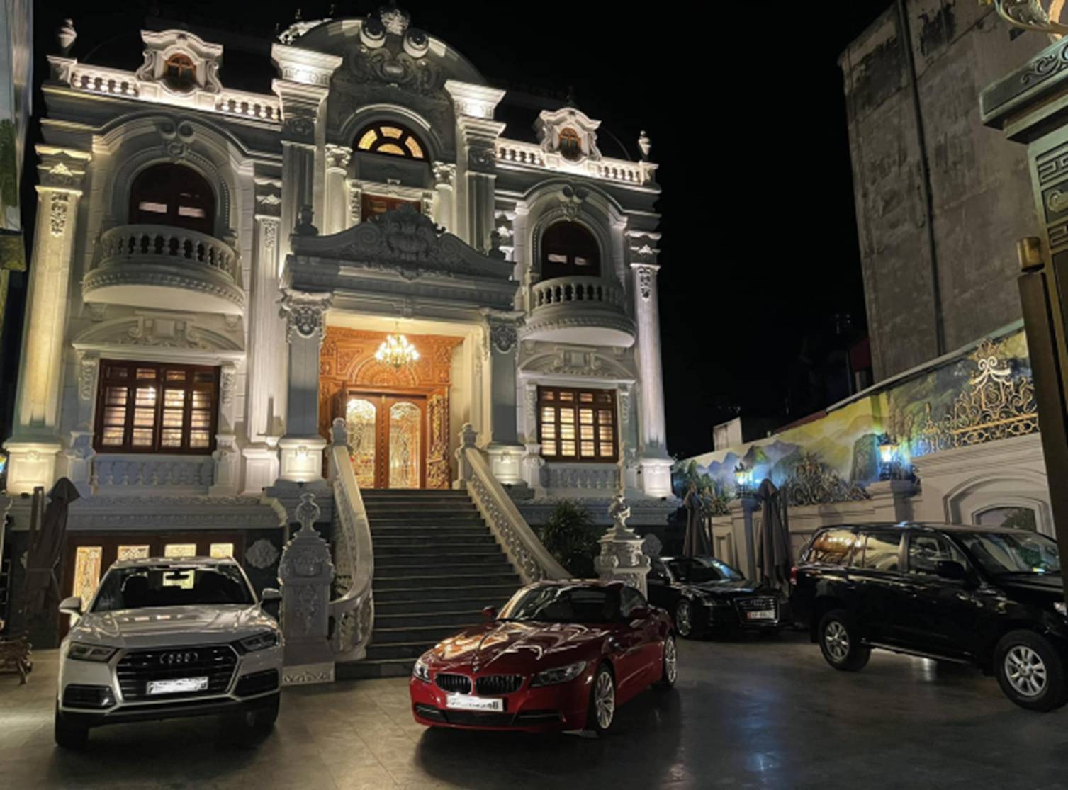 Choáng ngợp trước căn biệt thự nguy nga như cung điện của chồng hoa khôi bóng chuyền Việt Hương, học vấn của chàng còn đáng nể hơn-2