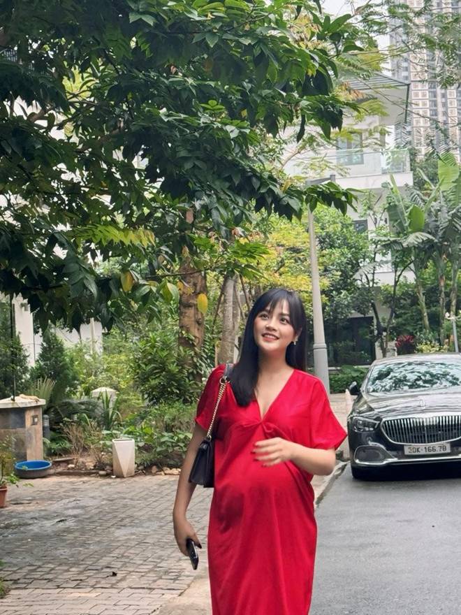 My Sói Thu Quỳnh sắp sinh lại vật vã như nghén ngược, sắm sửa cả tủ đồ cho con gái sắp chào đời-6