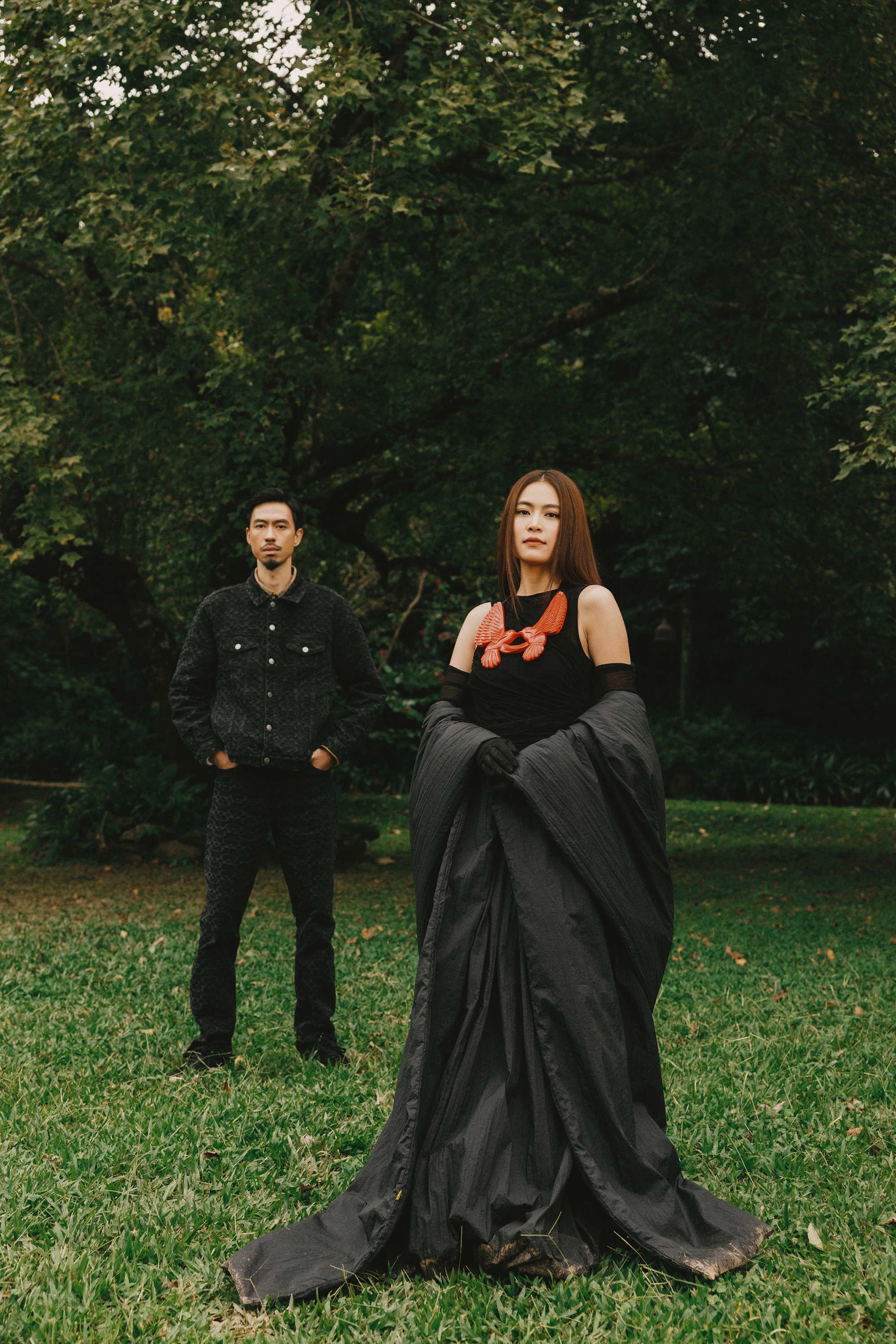 Đen Vâu lộ diện hậu bị tóm sánh đôi bên Hoàng Thuỳ Linh: Xuất hiện lẻ bóng, thái độ khác lạ gây chú ý-13