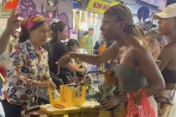 Người phụ nữ bị vu oan bán 500 nghìn/ 3 quả dứa: Ở quê người ta bảo tôi tham, bán thế chẳng mấy mà giàu”-3