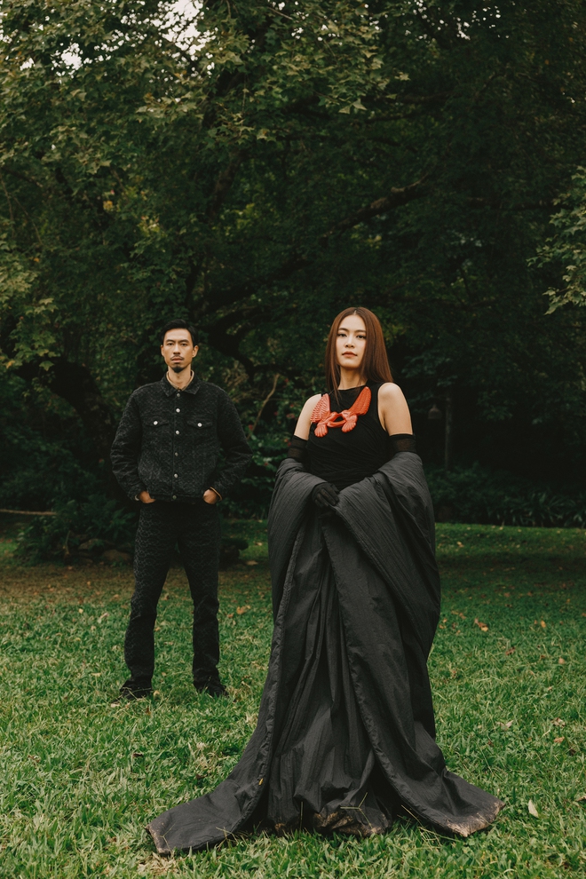 Đen Vâu lộ diện hậu bị tóm sánh đôi bên Hoàng Thuỳ Linh: Xuất hiện lẻ bóng, thái độ khác lạ gây chú ý-13