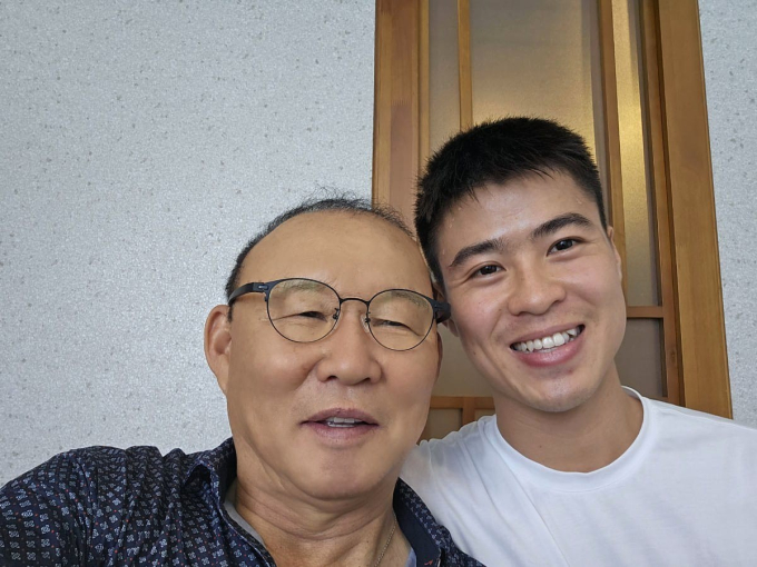 Dở khóc dở cười: Thầy Park Hang-seo comment dạo dưới ảnh Duy Mạnh, nhưng nhận câu trả lời không ngờ em không hiểu gì-1