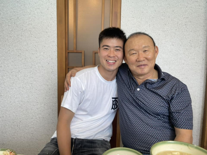 Dở khóc dở cười: Thầy Park Hang-seo comment dạo dưới ảnh Duy Mạnh, nhưng nhận câu trả lời không ngờ em không hiểu gì-3