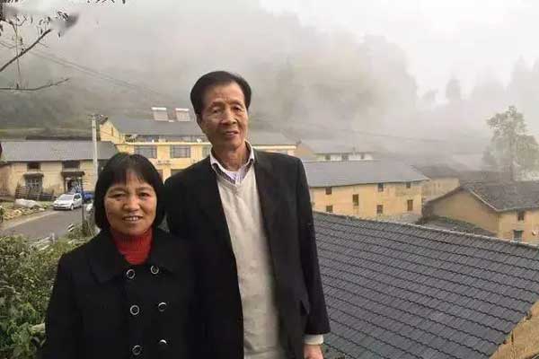 Người đàn ông có gần 100 tỷ đồng nhưng chỉ sống bằng phiếu giảm giá, miễn phí-3