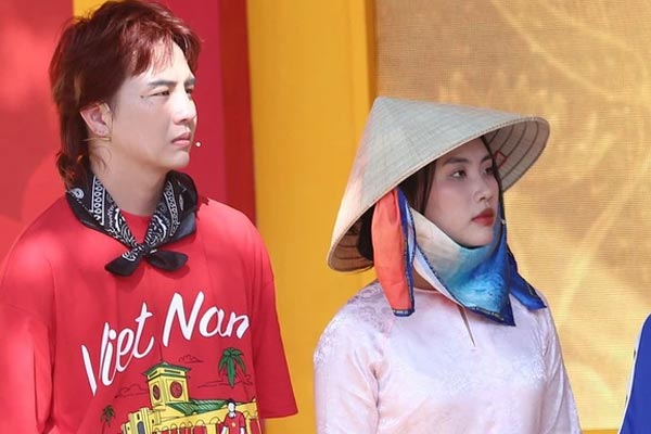 Phương Mỹ Chi giản dị đi phát nước, tiếp sức sĩ tử thi tốt nghiệp THPT 2024-9