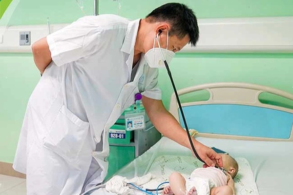 Số người ngộ độc bánh mì tại Đồng Nai tăng lên 469 trường hợp, 5 ca nặng-2