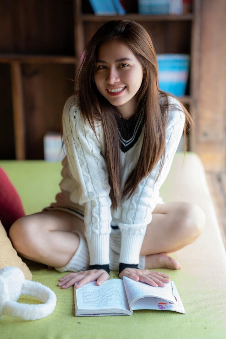 Vẻ gợi cảm khác hẳn trên phim của nữ diễn viên bị chê xấu nhất Lật mặt 7-11