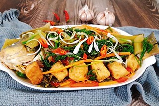 Đổi mới thực đơn cho cả nhà bằng món cá chép om dưa