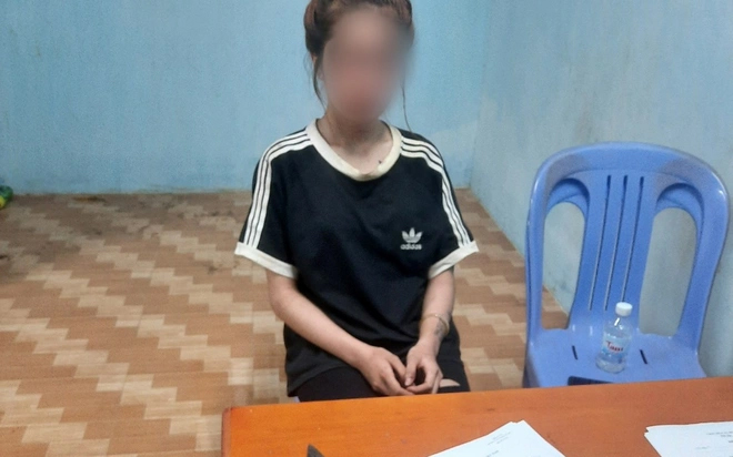 Ra giải quyết việc bị rọi đèn xe vào mặt, thiếu nữ 15 tuổi đâm cô gái thủng phổi-1