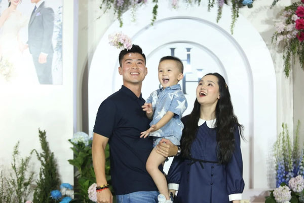 Duy Mạnh cập nhật tình hình con trai khi chữa bệnh hiếm: Lần 1 bị kháng thuốc, phải tiếp nhận 2 lần thuốc vẫn ngây thơ vui đùa-2