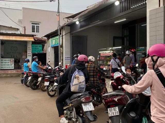 Vụ gần 500 người ngộ độc bánh mì: Công an truy vết nguồn gốc thực phẩm-4