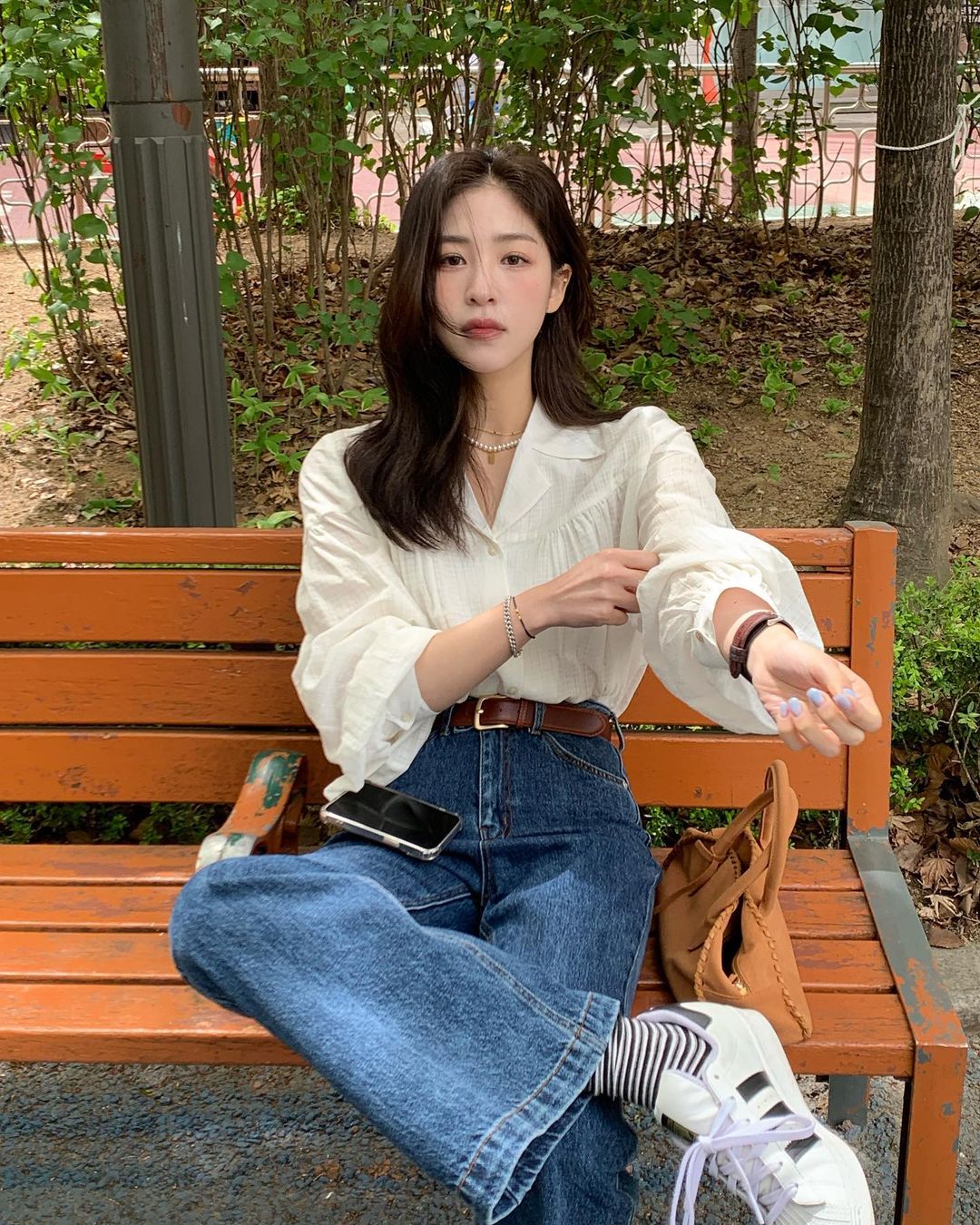 Diện áo blouse với 4 kiểu quần và chân váy này sẽ giúp bạn mặc đẹp suốt mùa hè-3