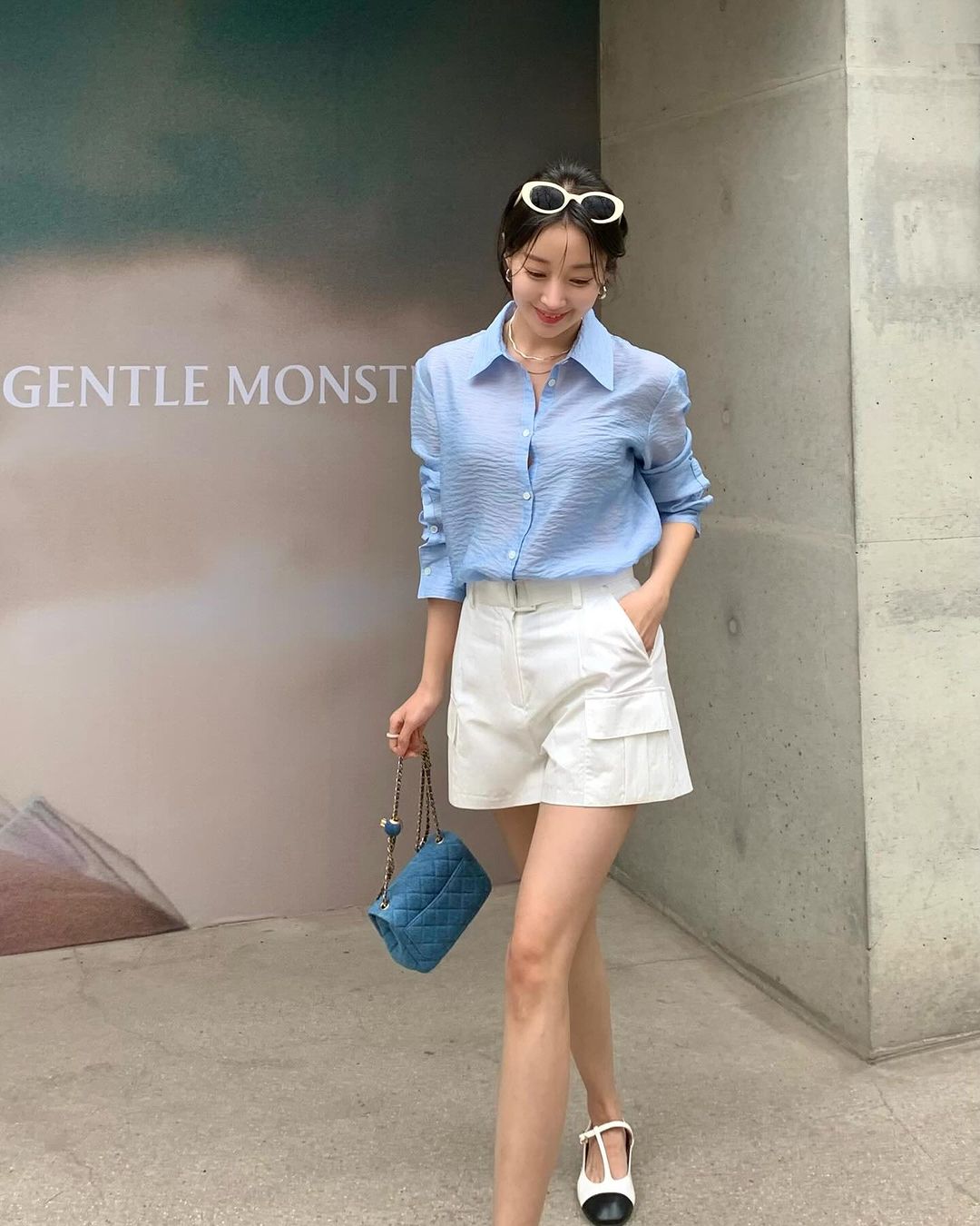 Diện áo blouse với 4 kiểu quần và chân váy này sẽ giúp bạn mặc đẹp suốt mùa hè-4