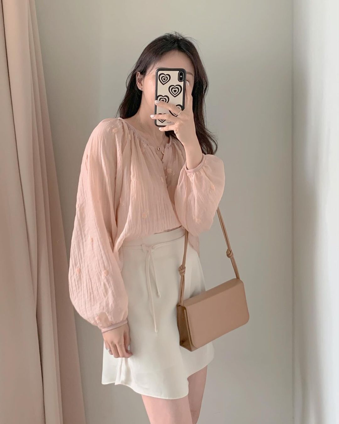 Diện áo blouse với 4 kiểu quần và chân váy này sẽ giúp bạn mặc đẹp suốt mùa hè-6