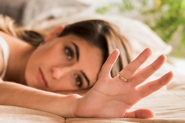 Còn một tuần nữa là cưới thì mẹ chồng bất ngờ thông báo không thể mua được vàng trao cho tôi trong hôn lễ-1