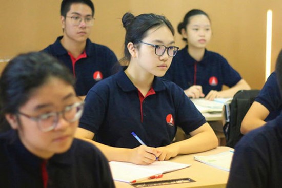 Thủ khoa lớp 10 ở Hà Nội chia sẻ bí quyết ôn thi giai đoạn 'nước rút'