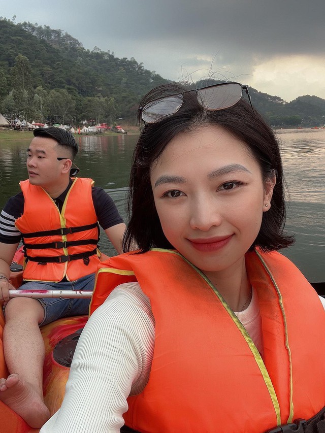 Từ Nhật Bản về Việt Nam làm đám cưới, cô dâu vất vả gánh 15 cây vàng trên người, vòng kiềng đeo trĩu cổ-7