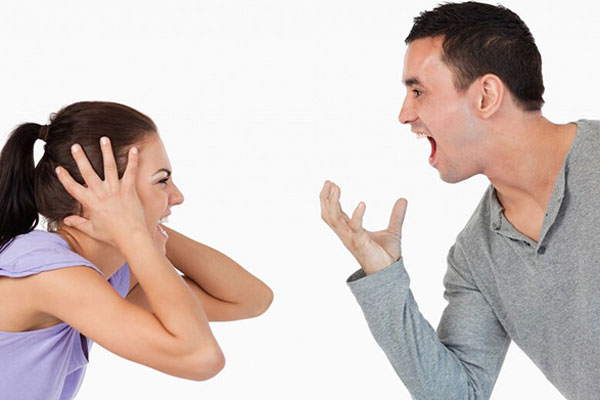 Bồ của chồng khiêu khích giục ly hôn, tôi nhắc khéo khiến cô nàng vội nhắn: Của chị hết!-2