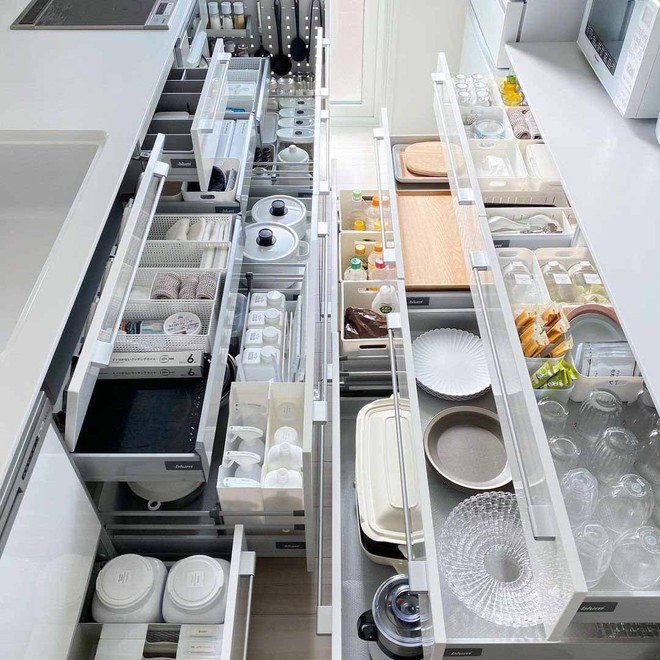 Căn bếp của 3 bà nội trợ Nhật Bản cực kỳ gọn gàng và có khả năng lưu trữ tuyệt vời-9