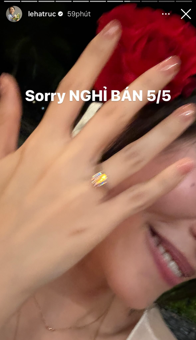 Chị đẹp vừa được cơ trưởng nổi tiếng nhất Việt Nam cầu hôn sau 4 năm, vui quá tuyên bố nghỉ bán hàng-3