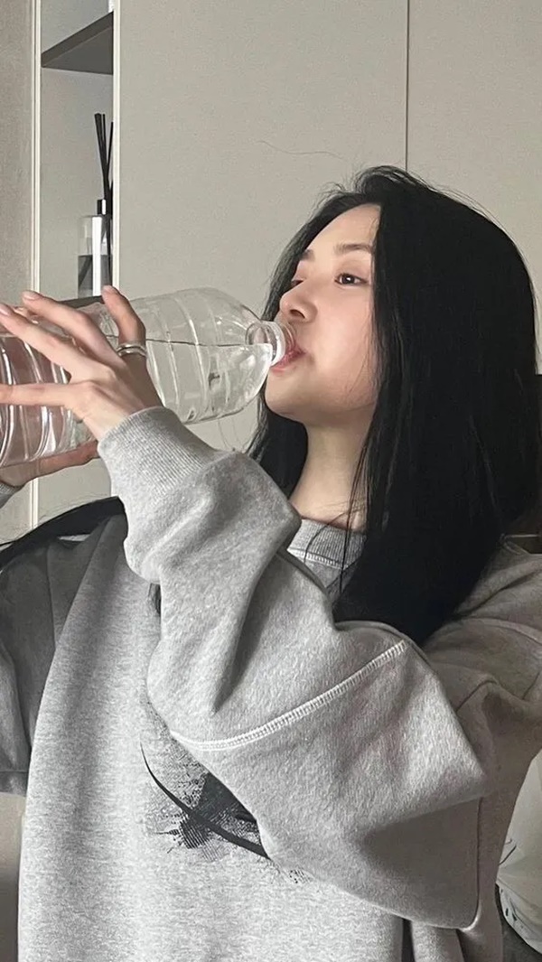 2 cách uống nước khiến thận chịu hành hạ mỗi ngày-2