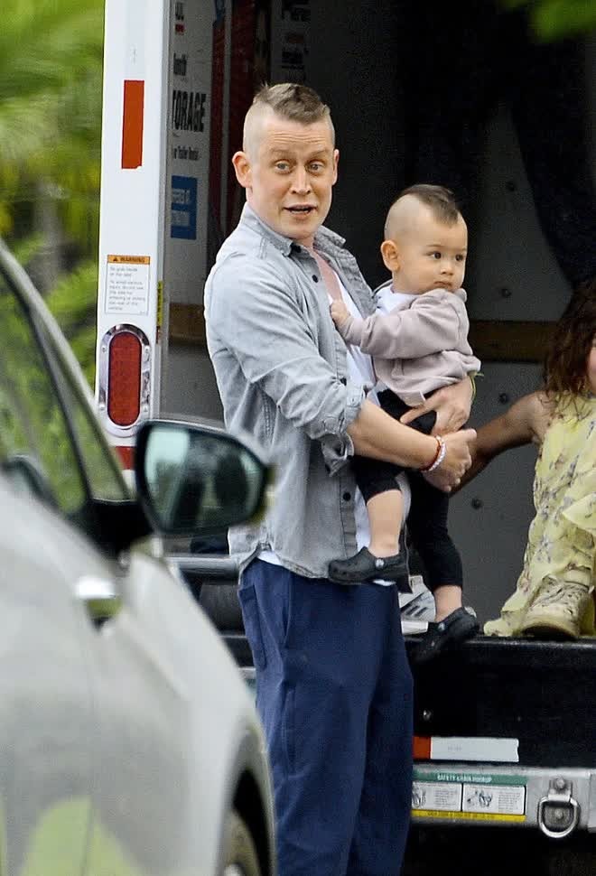 Sao nhí Ở Nhà Một Mình: Thành triệu phú năm 12 tuổi, trượt dài trong ma túy trước khi làm lại cuộc đời nhờ minh tinh HMông-16