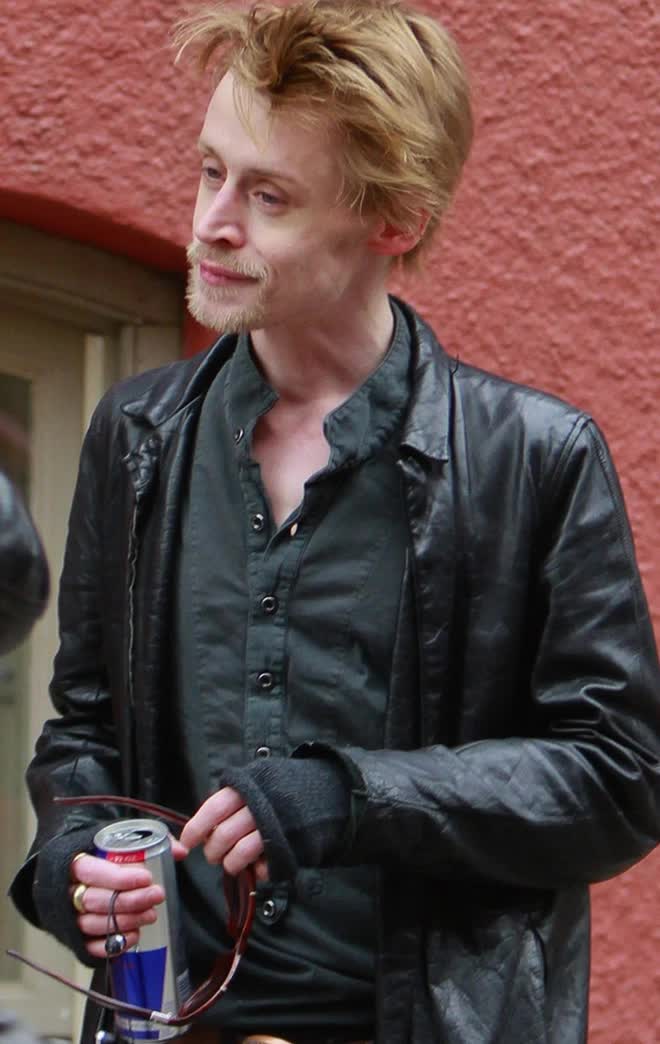 Sao nhí Ở Nhà Một Mình: Thành triệu phú năm 12 tuổi, trượt dài trong ma túy trước khi làm lại cuộc đời nhờ minh tinh HMông-7