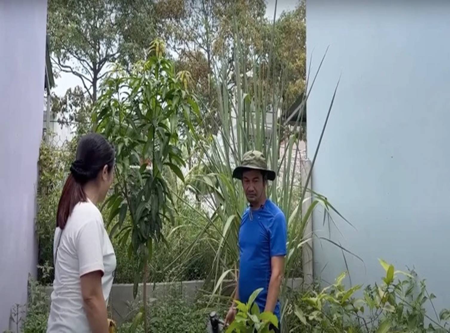 Nghệ sĩ duy nhất tham gia đủ 7 phần series Lật mặt hạnh phúc bên vợ kém 26 tuổi, sống trong căn nhà độc đáo-5