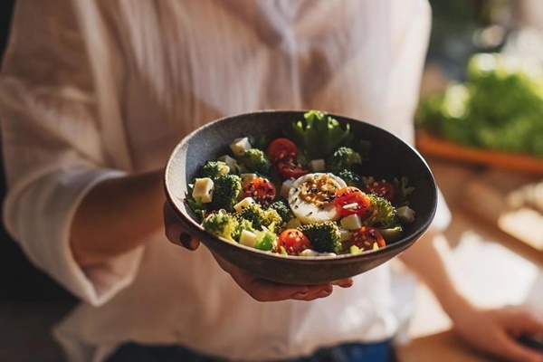 Ăn ít đi có giúp bạn sống lâu hơn?-1