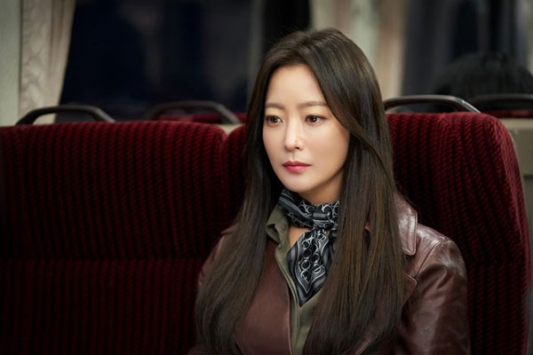 Con dâu có bầu mang 1 tỷ đi mua đất, mẹ chồng đưa 1 thứ khiến cô bật khóc-1