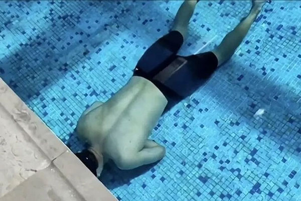 HLV bơi chết đuối khi tập nín thở, người quay video tưởng vẫn ổn nên không cứu-1