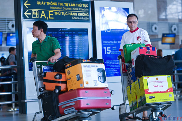 Cục Hàng không chỉ ra 5 lý do khiến giá vé máy bay tăng cao-1