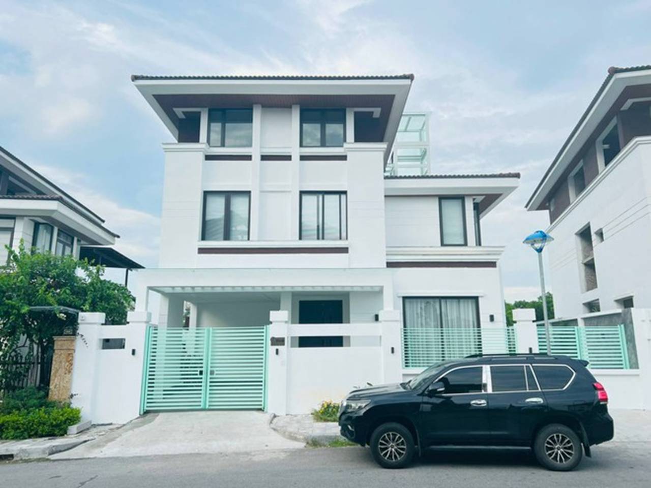 Cặp đôi Quảng Ninh bên nhau năm 17 tuổi đến năm 27 tuổi về chung nhà, 10 năm sau kỉ niệm ngày cưới bằng căn villa triệu đô-3