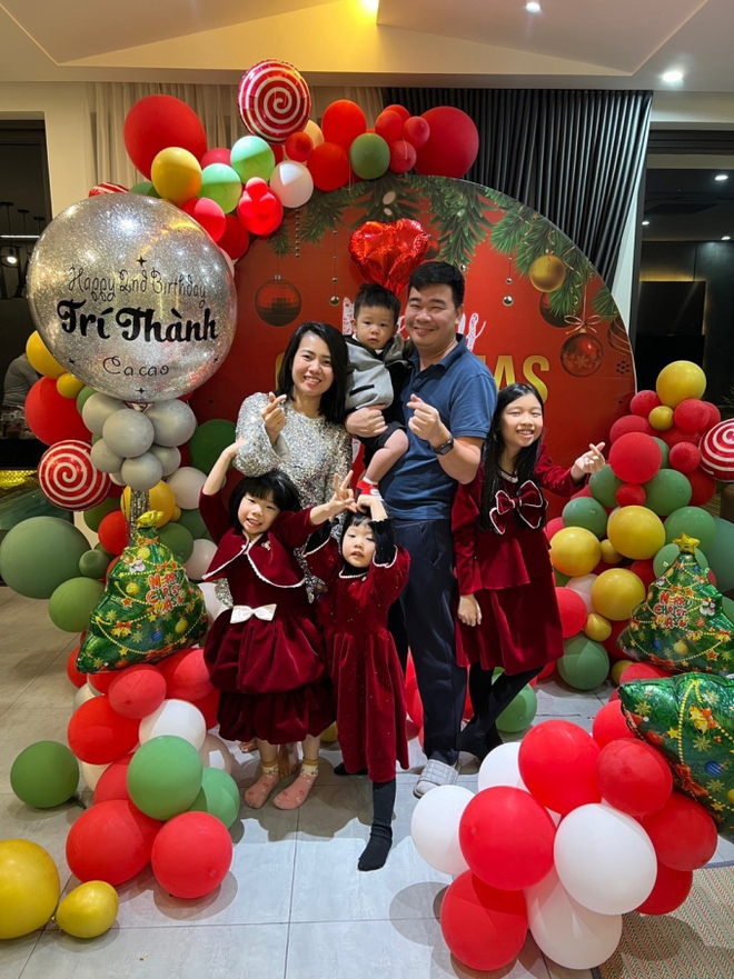 Cặp đôi Quảng Ninh bên nhau năm 17 tuổi đến năm 27 tuổi về chung nhà, 10 năm sau kỉ niệm ngày cưới bằng căn villa triệu đô-6